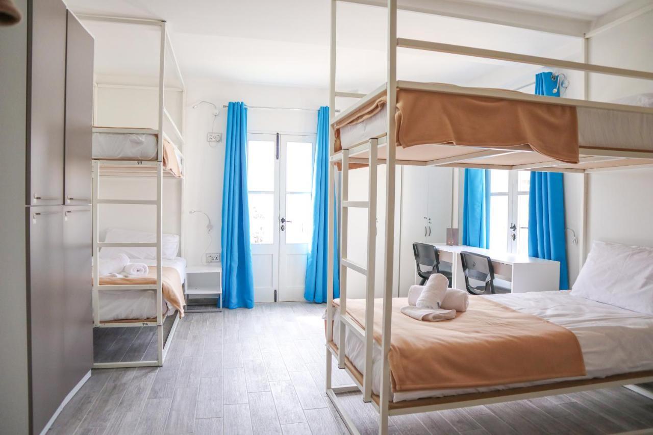 Posto Letto in Dormitorio per 8 Persone